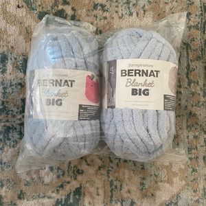 BERNAT - Light Blue Blanket Big Yarn